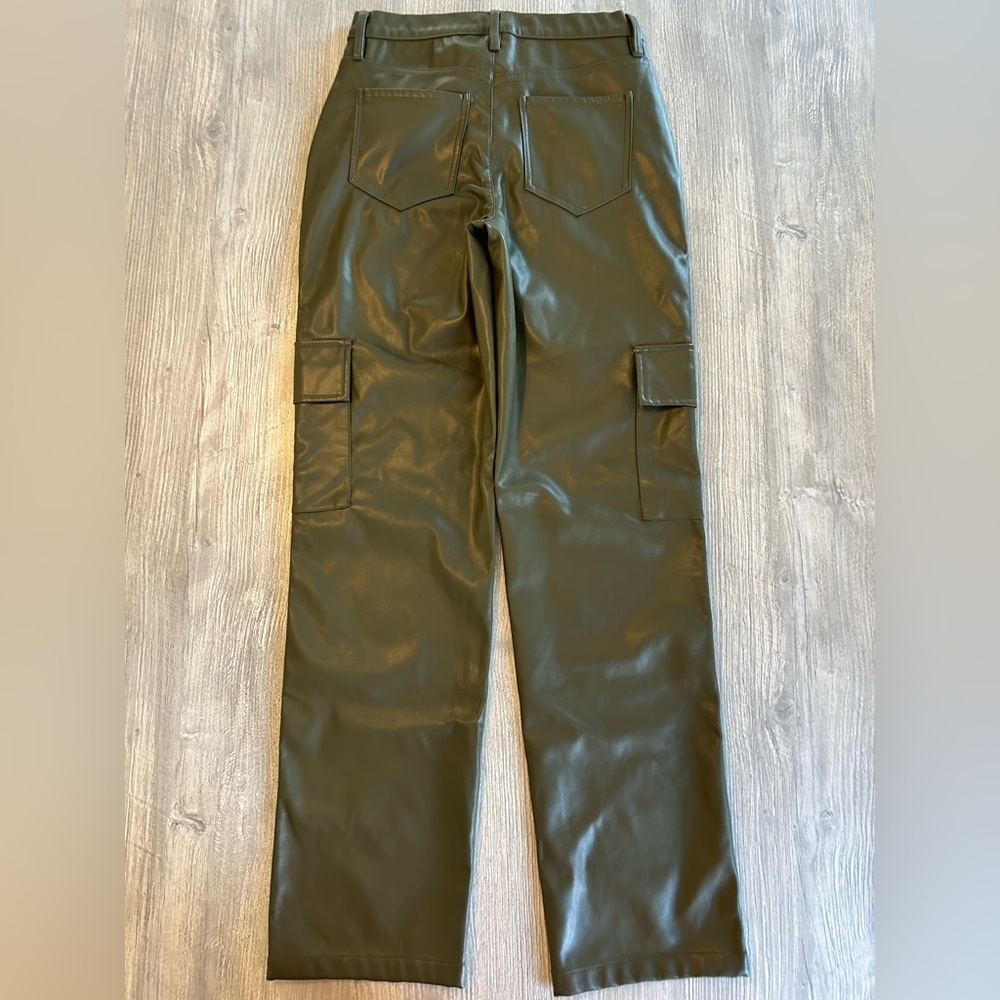 Altar'd State Womens Faux Leather Cargo Green Pants Wide leg Leg pockets Sz 5/27 - Picture 2 of 10